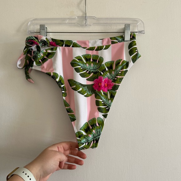 Lovers & Friends Pink Green Palm Stripe Waist Tie Bikini Bottoms size Medium EUC - Picture 9 of 11